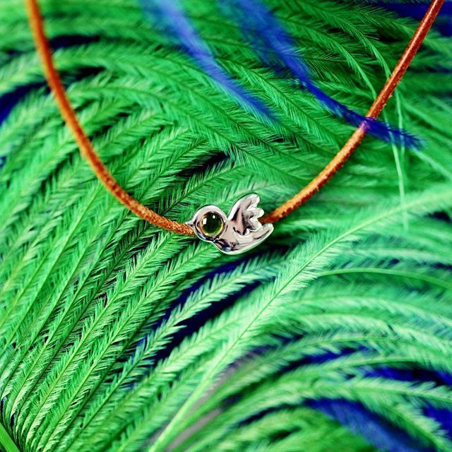 openjart's tweet image. Openjart Birds necklace in sterling silver and peridot, Mini-Animi Collection, link in bio ift.tt/2EZEvaY