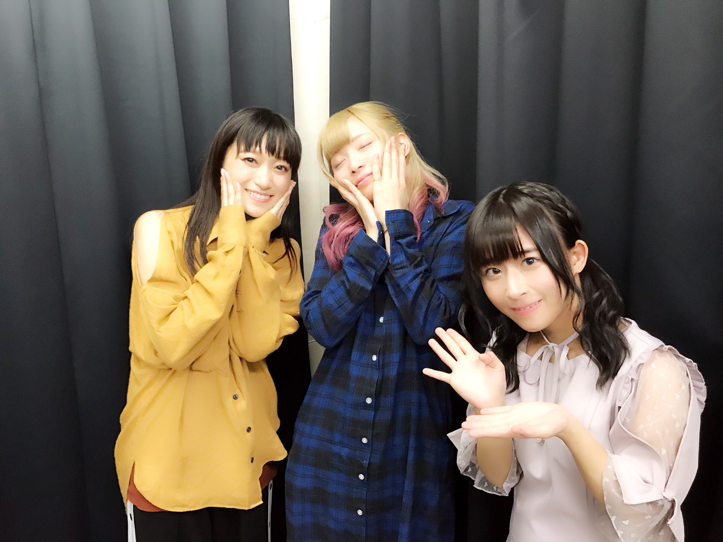 ট ইট র 魔法少女サイト アニメ公式 Webラジオ更新 ラジオ とある不幸な少女たちのラジオ 第２回更新 今回は雫芽さりな役の 山崎はるか さんがゲストです 配信はコチラ T Co L3czenhf1k 魔法少女サイト 大野柚布子 茜屋日海夏