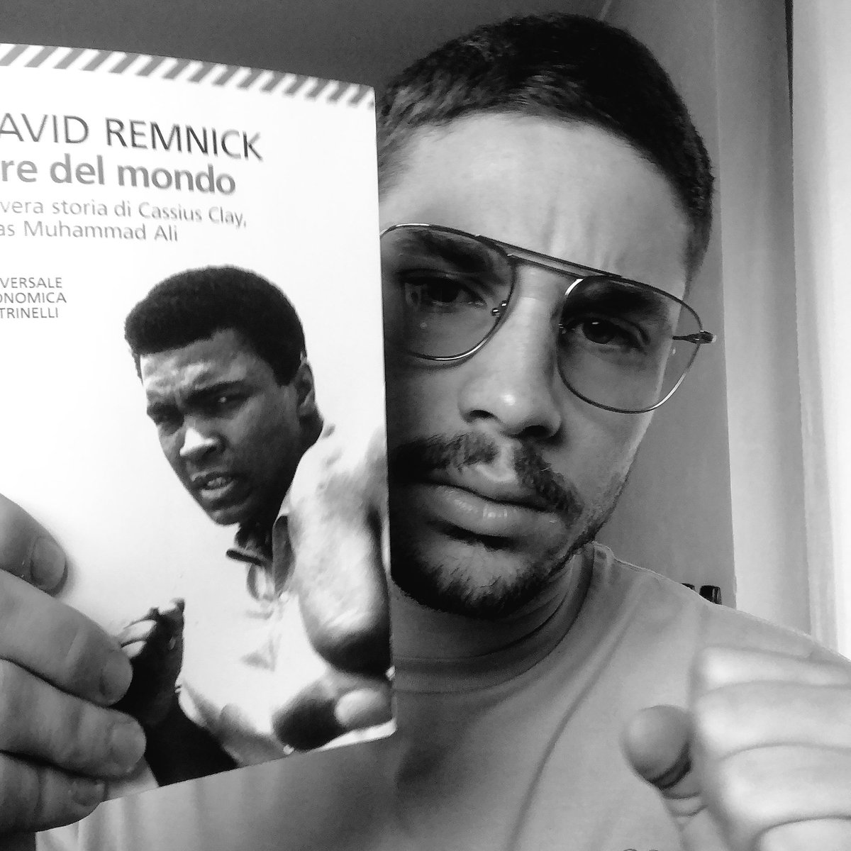 Vola come una farfalla e pungi con un selfie 🤳🥊                                   #sfacciati #iusve <a href="/lacriscros/">Cristiana Rossato</a>