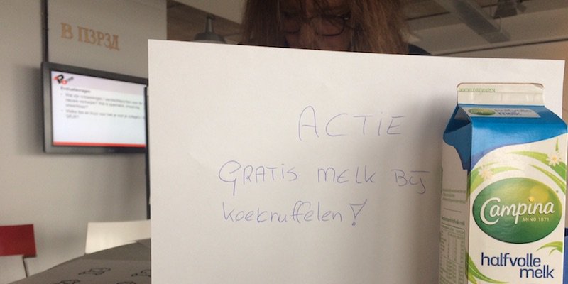 procestweet's tweet photo. Gratis melk bij koe-knuffelen? 

Samenwerkingspartners in de regio Rijnmond verkenden in een #processimulatie mogelijkheden en valkuilen in de nieuwe inkoopsystematiek voor jeugdzorg, die met ingang van 2018 is geïntroduceerd. 

#Processpecialisten

https://t.co/AvzSLth29O https://t.co/0yQdWpCzbi