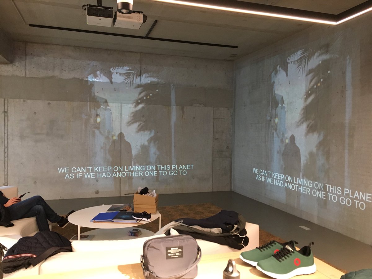 MitchBcn's tweet photo. Impressive: new Flagship Store of fashion brand @ecoalf in Berlin 💚 unique concept of great design &amp; sustainability #innovation #becausethereisnoplanetB #UpcyclingtheOceans https://t.co/XYnBzvdV3S