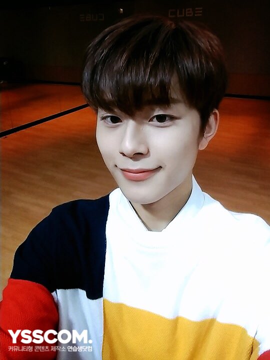 ysscom_'s tweet photo. 이 봄이 더욱 따뜻한 이유, 선호가 우리 곁에 찾아왔기 때문은 아닐지😳🌸 봄바람 부는 날 함께 한 #유선호 가 연습생닷컴 유저분들에게 답변도 하고❗️ 달달한 메시지도 남기고‼️ 특별한 선물도 준비했다는 소식🎶 내일 밤부터 연닷에서 함께해요💕 #YOO_SEONHO @CUBE_YOOSEONHO https://t.co/sKL2bX9F8a
