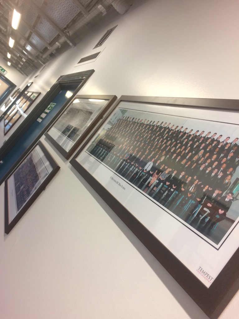 SMRCHS's tweet photo. Class of 2018, your year photo is up on the wall of fame! Let’s keep working hard to make sure your year group are remembered for their commitment, focus, progress and outcomes. #examseason #makeeverylessoncount #beprepared https://t.co/9BXelGWhfo