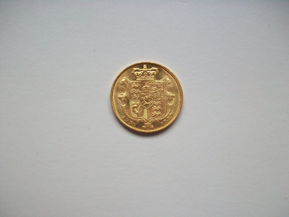 ringramcoins's tweet photo. We sell a large range of Sovereigns, with most of the key dates and varieties https://t.co/7jOtfkNFiW #collectthem https://t.co/v9xVwGBaGr