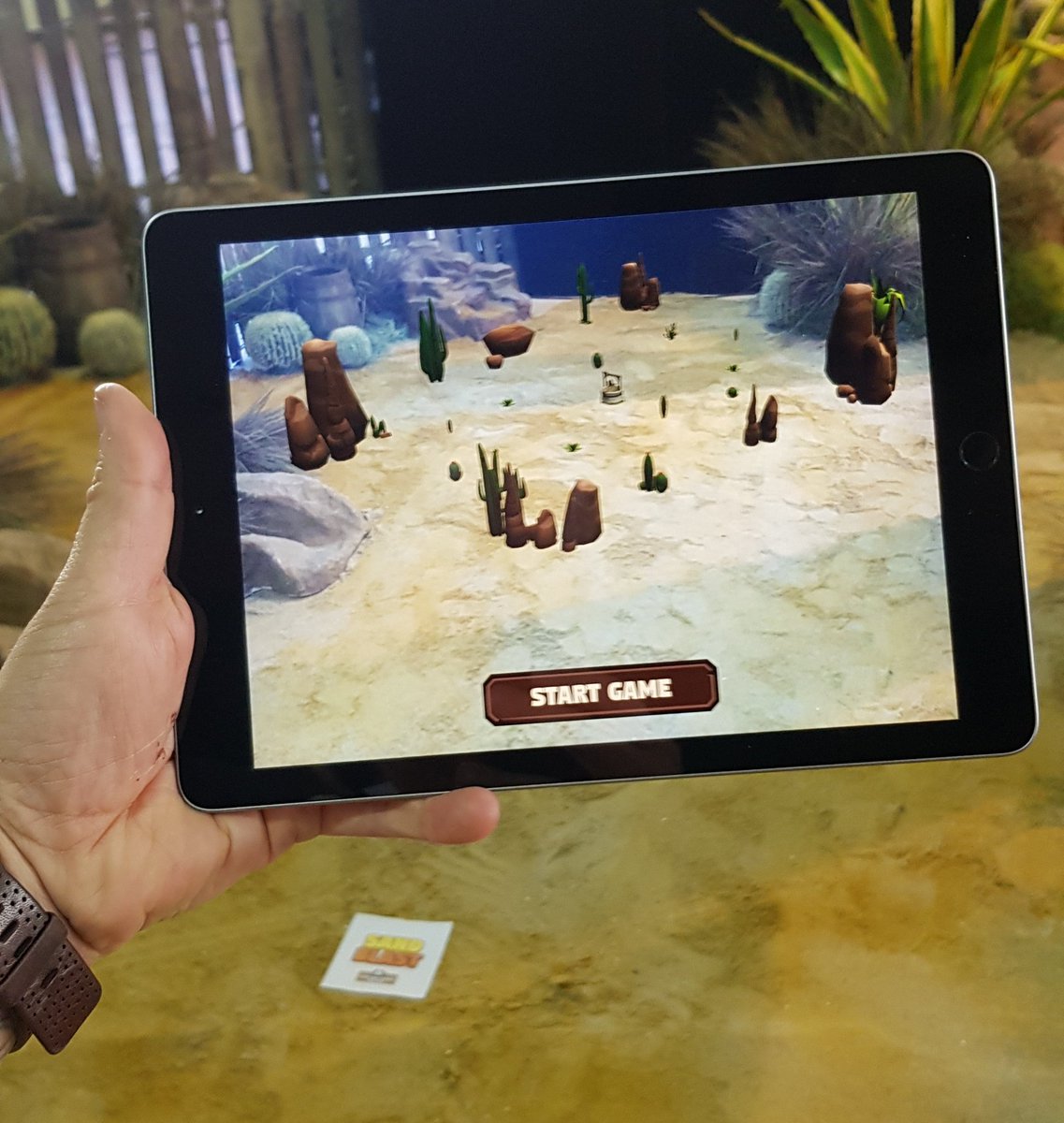 Come and play #sanblastAR at our booth <a href="/FuelbyMedialaan/">Fuel</a> <a href="/CronosGroep/">De Cronos Groep</a> #ar