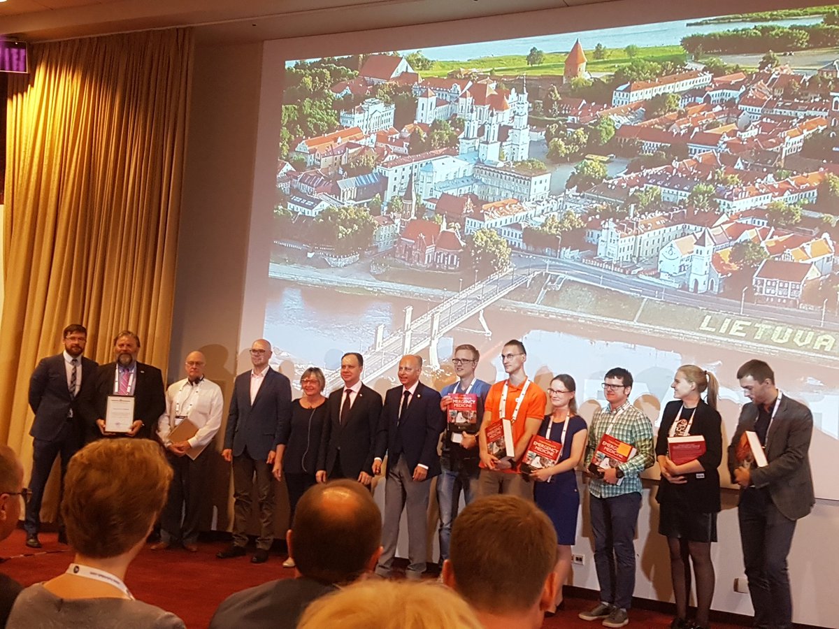 mnchaz's tweet photo. Celebrating first graduates in Lithuanian EM residency programme in Kaunas, well done guys! Now: #keepitup  ;) #litsem2018 #FOAMed #FOAM @ItinSkubi https://t.co/29ewXKvGi8