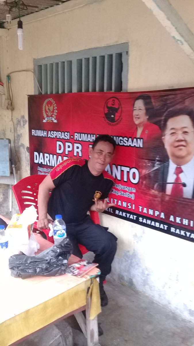 RUDYOTOY2's tweet photo. Mantaaap...selesaikan tugas sosialmu kawan..
@DuriantoDarmadi 
#DarmadiDuriantoPeduli 
#PDIPerjuanganM3nang 
#yrkiddcengkareng https://t.co/kKR7DyRzs6