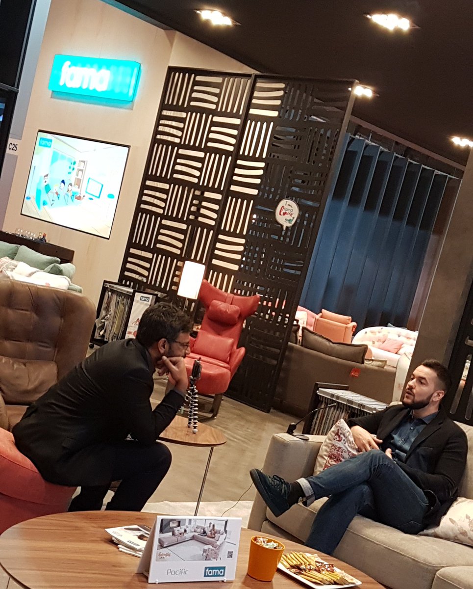 FamaSofas's tweet image. @simply_sofas interviews Antonio Hernández from Fama at #Isaloni2018 #DesignSoGood