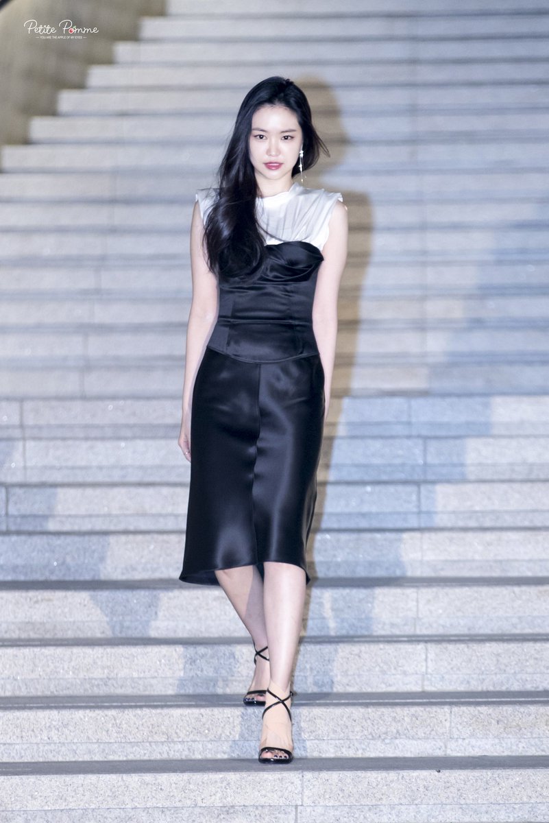 naeunpic's tweet photo. https://t.co/GN3ba1hUf0