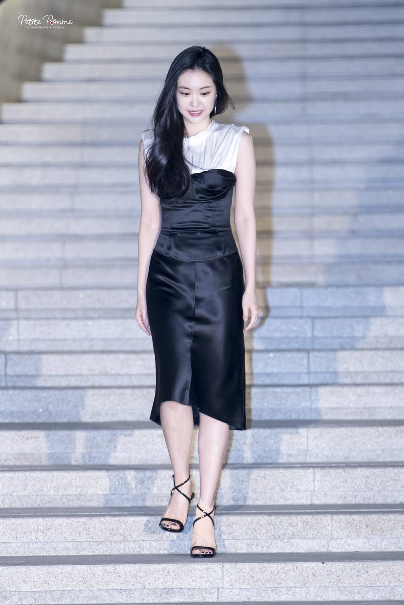 naeunpic's tweet photo. https://t.co/GN3ba1hUf0