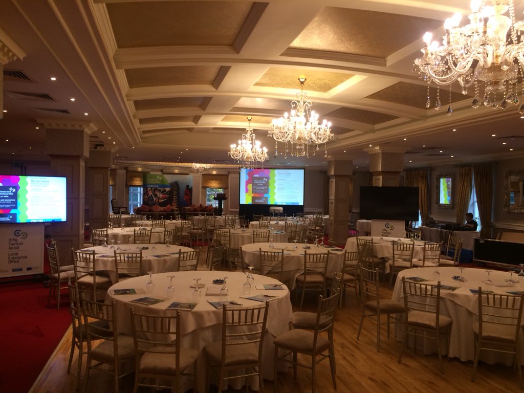 LEOSouthCork's tweet photo. Preparing for Design &amp; Innovation in Cork this morning #thinkdesign @Corkcoco @LEOCorkNW @LEOCorkCity @corkcitycouncil https://t.co/66sQAP3DTt