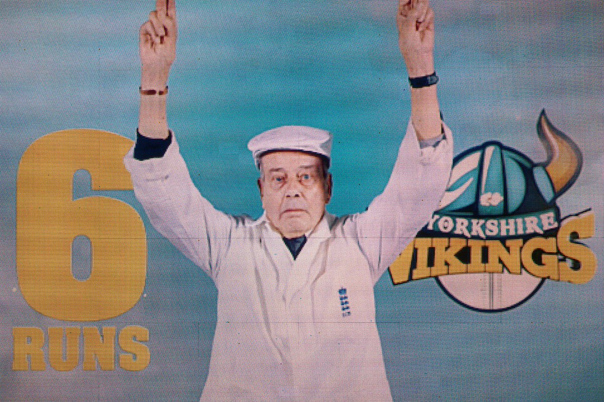 🙌 This legend is 85 today. Happy Birthday Dickie Bird! Hands up if you're celebrating with us... #YourYorkshire