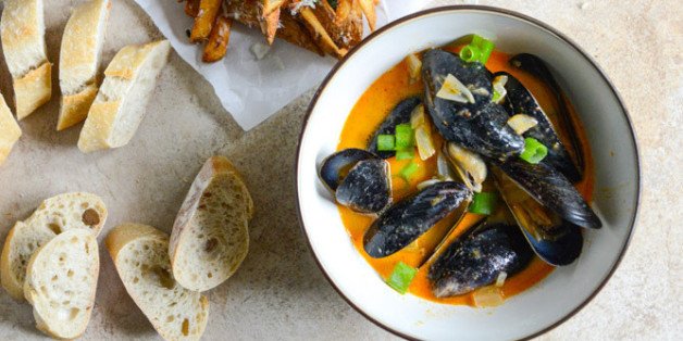There are many ways to enjoy sweet mussels, the flavour options are endless. But
before you start cooking, there a few things you need to know about preparing mussels. #mussels #seafood #studentcooking  
boredofbeans.co.uk/prepare-fresh-…