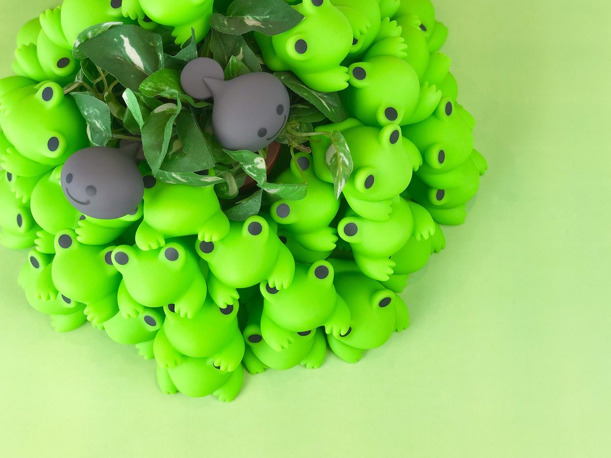 Hashy公式 A Twitter かえる風呂50匹の緑ケーキ お水に入れるとプカプカ浮かびます これを全部お風呂に入れると お風呂は かえるまみれに かえる風呂 かえる お風呂 T Co Xs3z0zn9b1