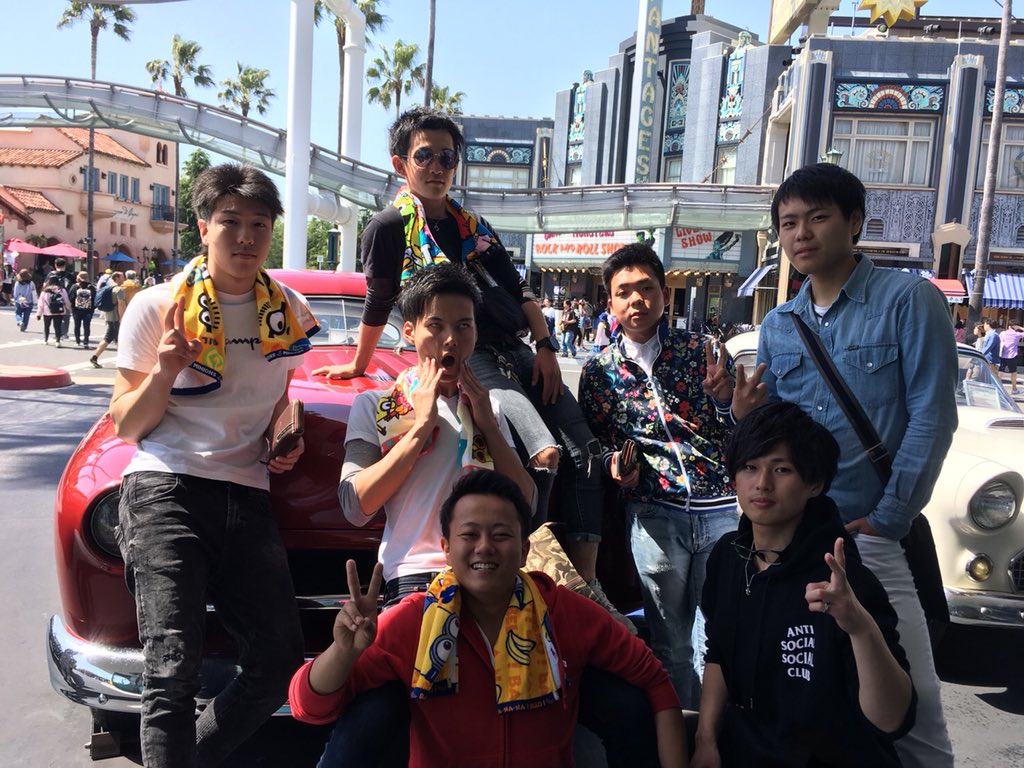 使いません A Twitter 校外研修でusjに行ってきましたー あっとゆう間に時間が過ぎてとても楽しかった またみんなで行きまーす Tik Tokの古川優奈ちゃんに会えたし ほんまにやばかった 一個下にわ見えんしすごいスタイルだった Usjに行けば有名人に会えた