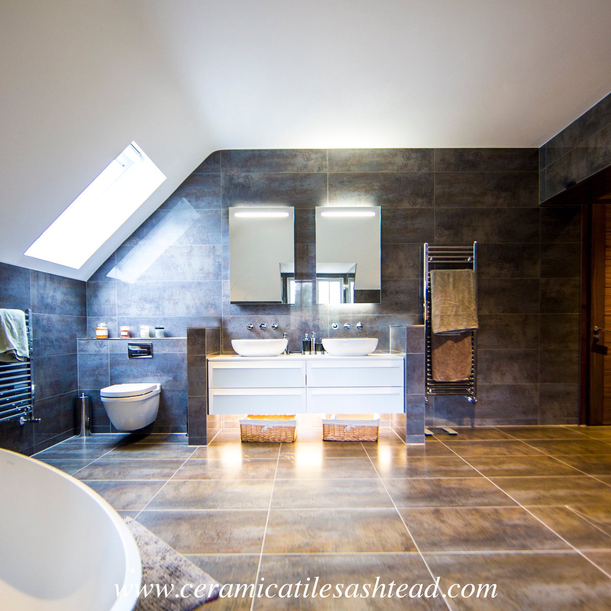 ceramicaashtead's tweet photo. For the next few days we’re going to whet your appetite with some of our favourite bathroom projects...this luxury en-suite uses metallic effect porcelain tiles to create an industrial yet high end finish!! #personalbydesign #tiles #bathroom #TBT https://t.co/blNNPyiTbp https://t.co/HBAjldkYwT
