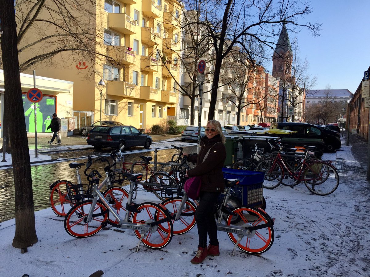 Yo también me apunto al #Día MundialDeLaBicicleta y tu? 
#FelizJueves #Berlin2018 #Alemania <a href="/BerlinTourism/">visitBerlin</a> #viajarenbicimola