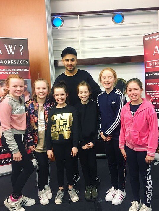 TeamSDC's tweet photo. The amazing @siscogomez!!! Thank you so much for an amazing masterclass - all learnt so much from you and feeling totally inspired!! 💥🙌🏻 #Talent #Masterclass #Workshop #SiscoGomez #TeamSDC #SDConTour #Liverpool #AlwaysLearning #AYAW #Intensive https://t.co/ueiql7FD9Y
