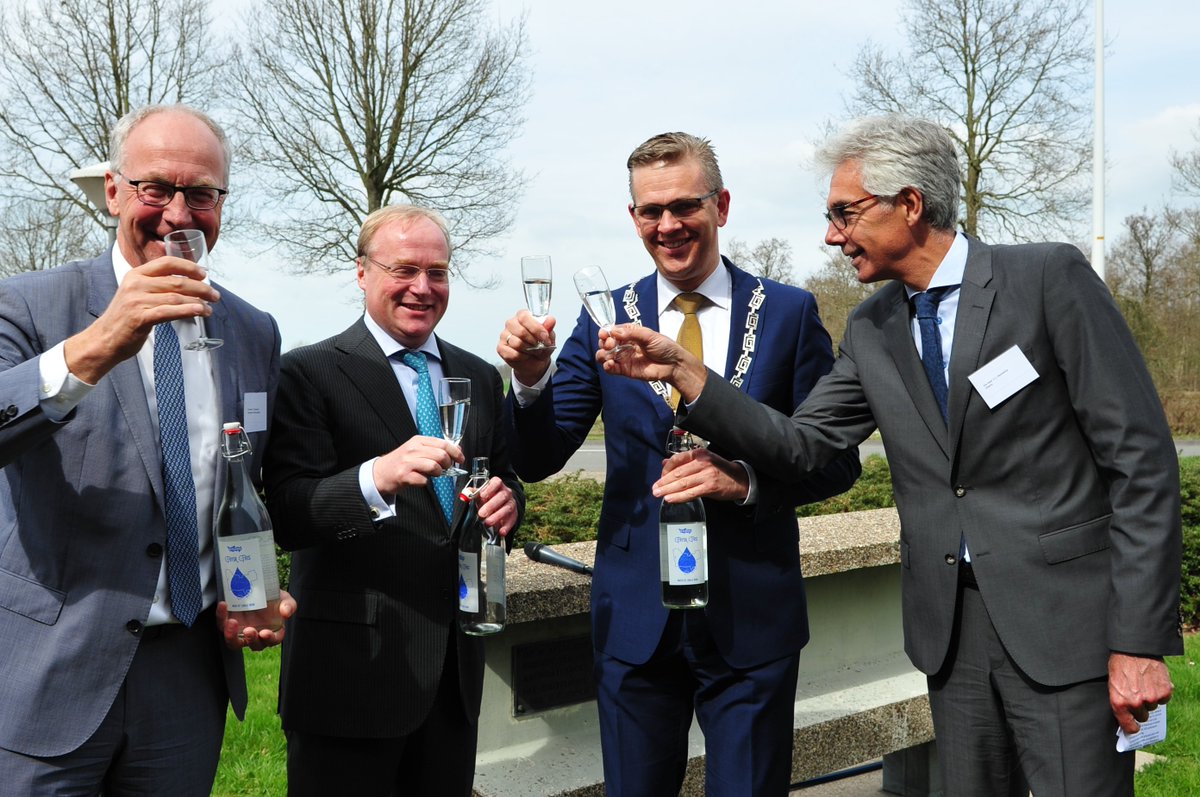 Prins Carlos geeft een inspirerende lezing tijdens de opening van het zonnepanelenpark te Noardburgum!