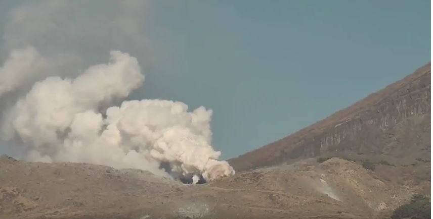 SherineFrance's tweet photo. #Volcan #Volcano #Ebino #Iozan Augmentation du niveau d'alerte de 2 à 3 pour suivre l'activité : 
https://t.co/Zh7QbbM7H5
https://t.co/qaVreS6koF https://t.co/aPNgzNsRe4