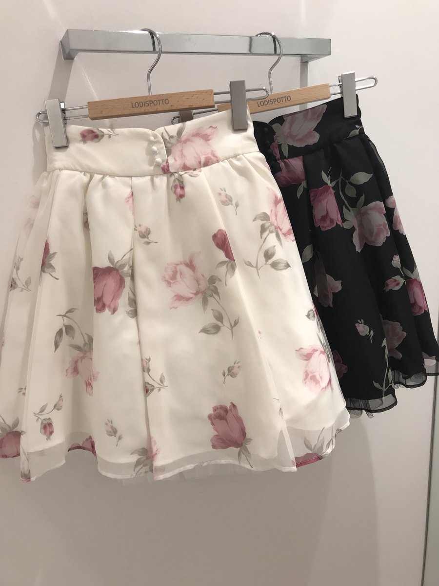 💗mille fille closet💗 ローズ柄シリーズの スカートタイプですっ