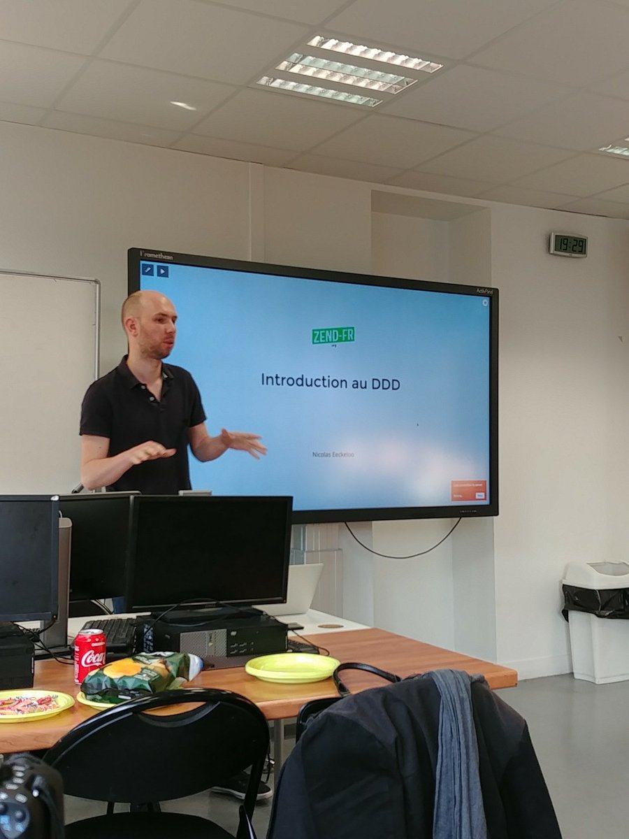 zendfr_org's tweet photo. Si vous étiez au meetup hier soir, vous pouvez commenter les conférences sur https://t.co/aOXkp25u0K pour aider nos speakers : https://t.co/X87d2lJz6G (les liens vers les slides sont dans les pages des talks) https://t.co/RsN90GtyGH