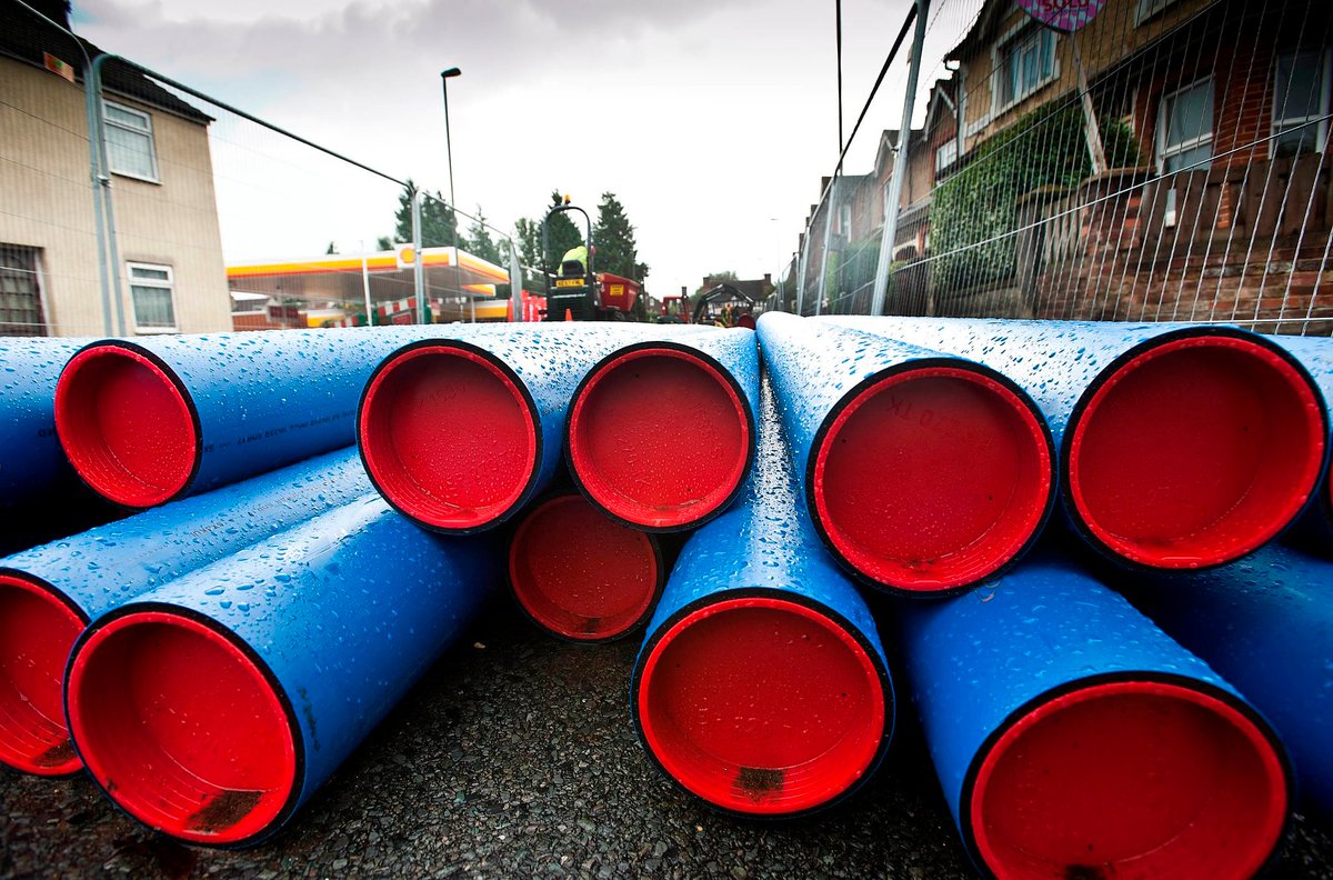 sewateruk's tweet image. Deptford Lane in #Greywell will be closed for nine days from Monday while we lay two new water mains across the road.  A clearly signed diversion route will be in place but please allow extra time for your journeys.  socsi.in/fCLCH