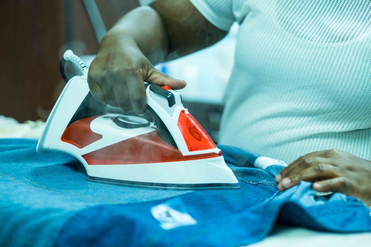 hemingwaysmall's tweet photo. Did you know that #PressedInTime not only offers laundry and dry cleaning services, but also repair your shoes to tip-top shape? Another reason to love #HemingwaysMall ๐ https://t.co/wLhnikw0EE