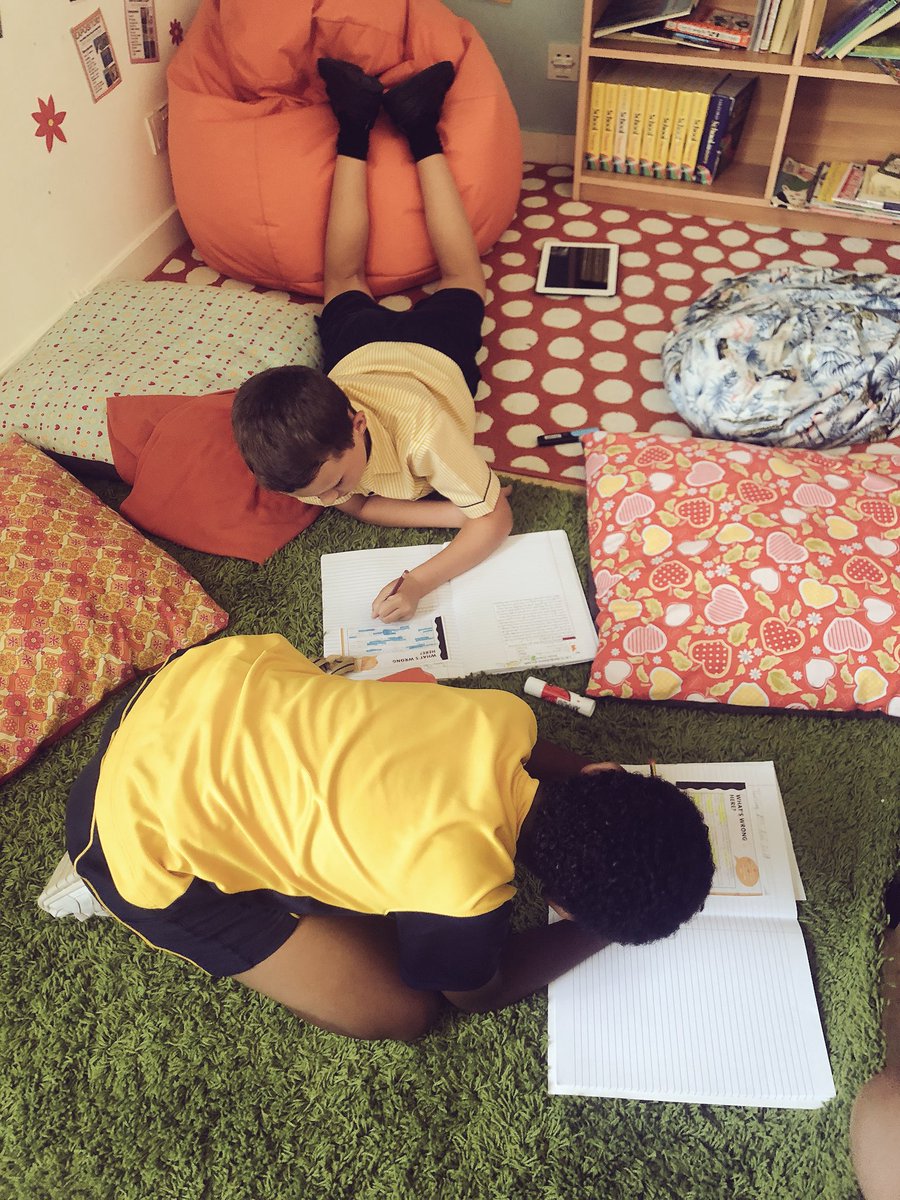Horizon_Year5's tweet photo. Enjoying learning about fronted adverbials (whilst enjoying our comfortable flexible learning spaces) look at the engagement! @Horizon_EngDept #HorizonYear5 #HorizonEnglish https://t.co/BRaBHVVySI