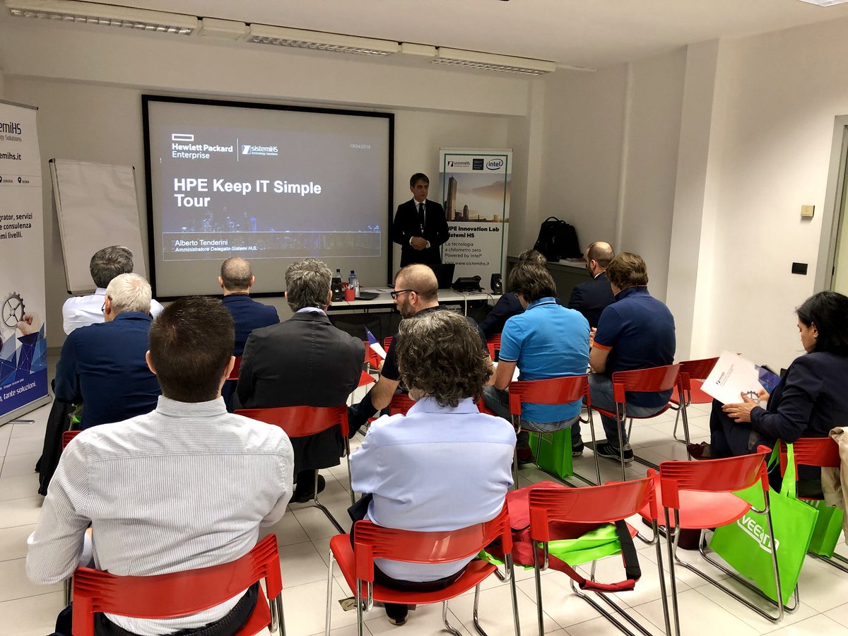 umberoot's tweet photo. Alberto Tenderini da il via alla tappa di #KeepItSimple Tour con #sistemiHS @HPE_IT https://t.co/R2cneGm9M1