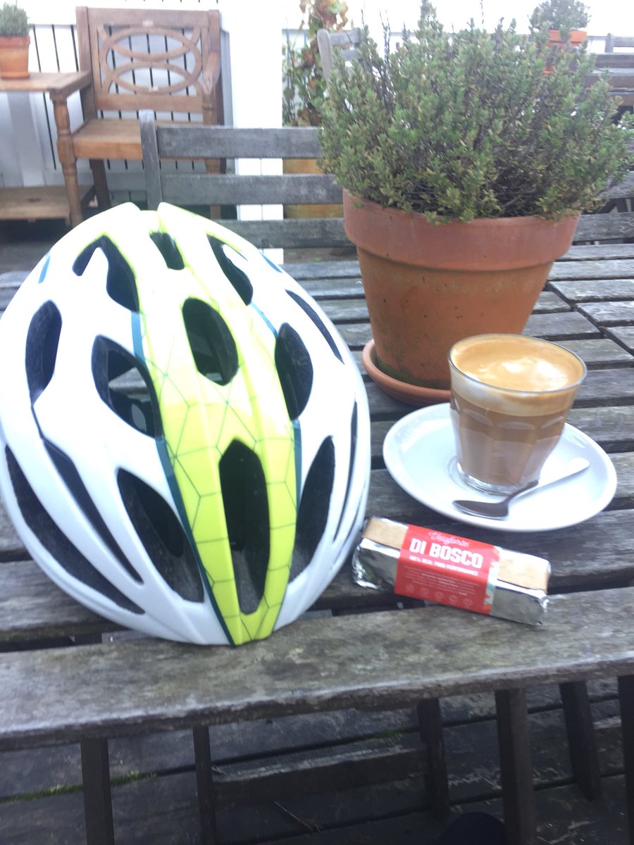 darren_winfield's tweet image. Great morning ride and stop at @LIEBtweet #sockdoping #flatwhite