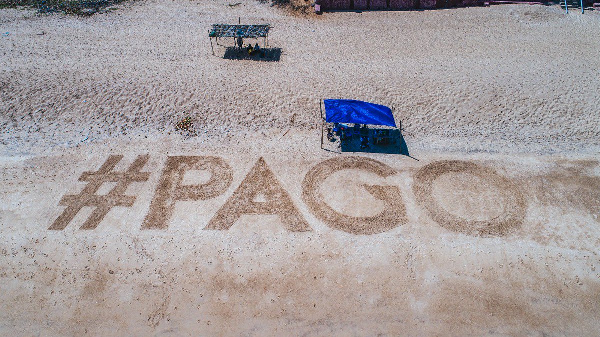PAGoFestival's tweet photo. #PAGo2018 #Artwork
@yantrapurush introduced us to an ephemeral form of art that can be done only during the low tides using a rope and a rake ! #SayItWithSand #SpiritOfPAGo 
#Art #Artists #Artworks #Installations #Murals #SandMural
#PAGoFest #Memories #Gopalpur #Odisha https://t.co/cNIiBStAE8