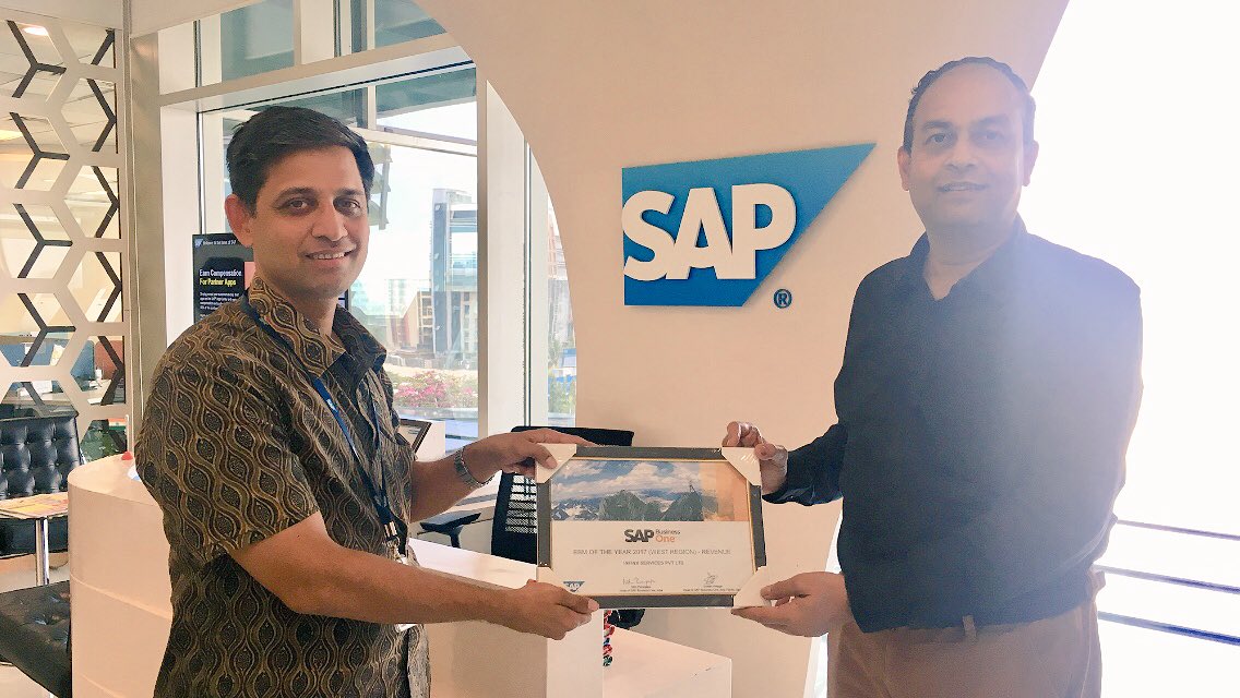 anil_marali's tweet photo. Congratulations @Infinxinc @Vik_US_UK_IN for getting ‘EBM of the Year 2017 (West Region) – Revenue’ ✨ award for #SAPBusinesOne from @NitinParanjape @miteshrgandhi @vishalnairm @SAPIndia Mumbai office Cheers!!👍👏 #SAP https://t.co/wJbilpnP1X