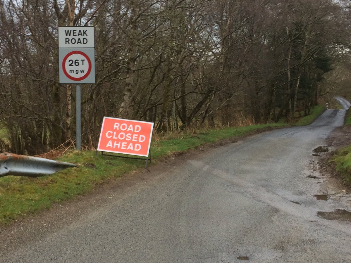 Please RTW:The road to Duart Castle is closed today due to resurfacing. Will open again at approx 3pm. Very sorry for any inconvenience caused to visitors.
