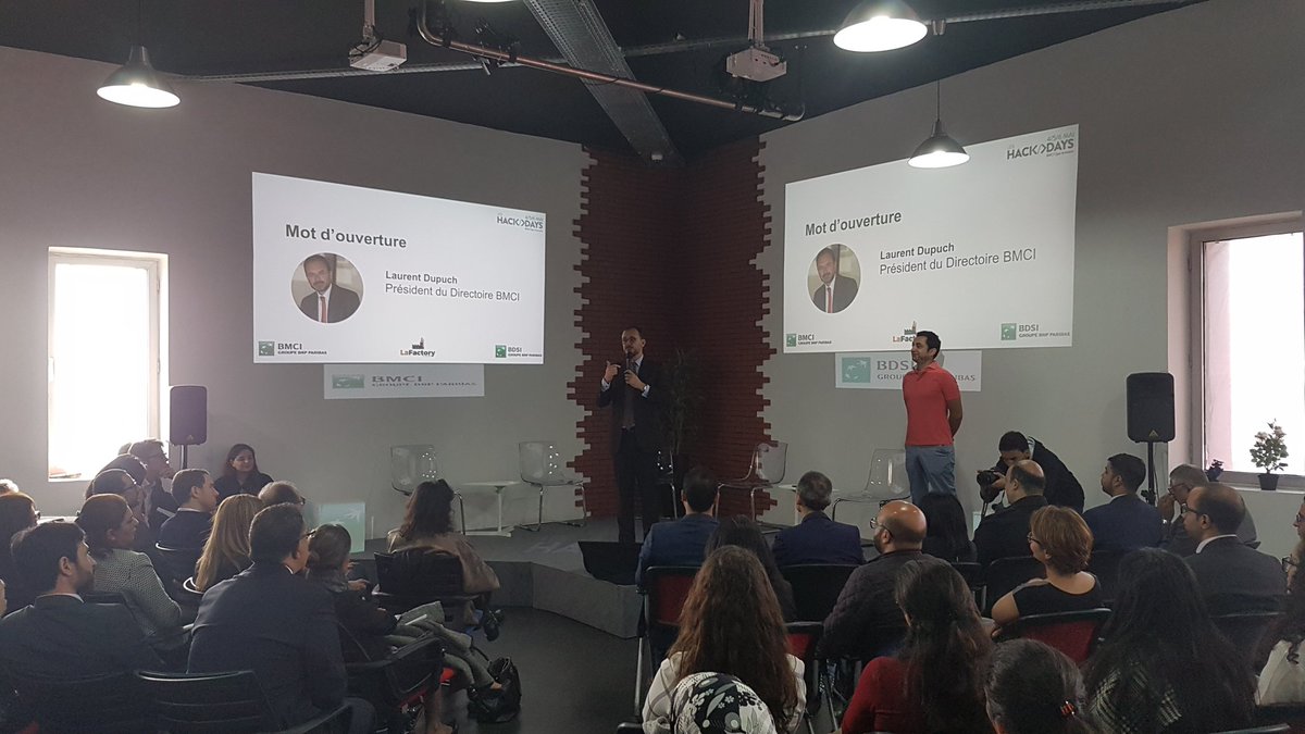 themedbenz's tweet photo. [#HackDaysBMCI] 🎤 Mot d'ouverture du Président du Directoire de la @BMCI_BNPP en compagnie de @alaouimehdi @ScreenDy @LaFactory_co https://t.co/aY4AJViPCb