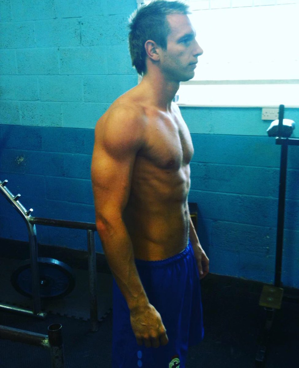 C741GD's tweet image. Love a cheeky throwback to the shred days #LeanMachine @LeanMachineGym @LeanMApparel 
#throwbackthursday #bodybuilding #bodybuilder #gym #fitness #fitfam #gymlife #inspiration #lifestyle #cleaneating #physique #aesthetic #shred #weights #training #dedication