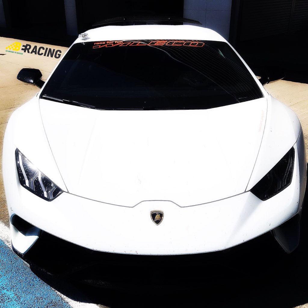 BeRacingapp's tweet photo. Love Racing. Love doing it Well.🏎🏁#WilecoEvents #RaceforFun #Huracan #Performante #Lambo #TrackLearning #DriverCoach #BRAINdose #BeRacing https://t.co/xL2xVXIxls