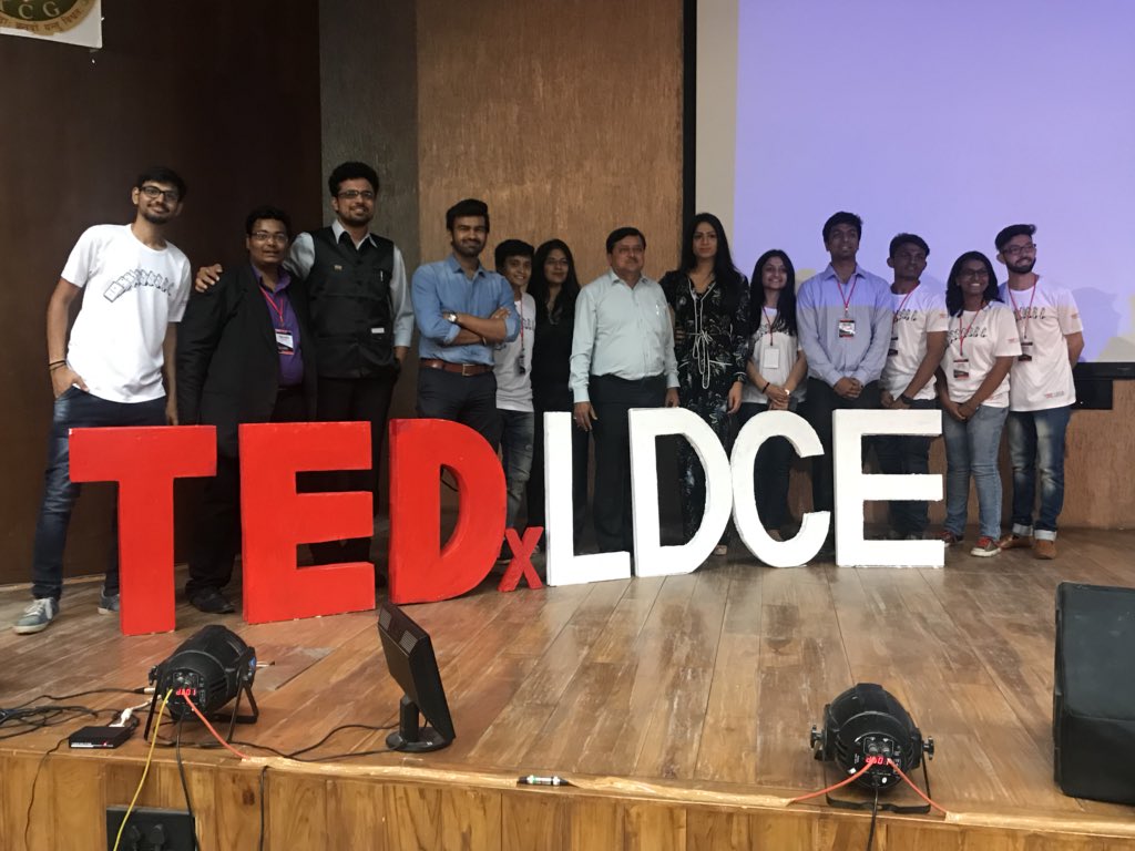 MadhishParikh's tweet photo. Welcome the Speakers on Stage and the wonderful team of @TEDxLDCE 

Start with the Man In The Mirror and make this World a better place to live in!

#TED #TEDx #TEDxLDCE

@TEDTalks @TEDNews @TEDx https://t.co/o1j3QXvqpr