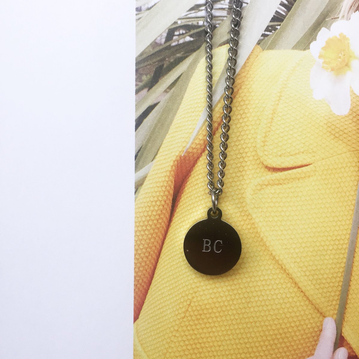 BrokenChainCo's tweet photo. Who loves this weather as much as we do?☀️ #london #jewellery #startup #innovation #charity #water https://t.co/dyva9LDHNW