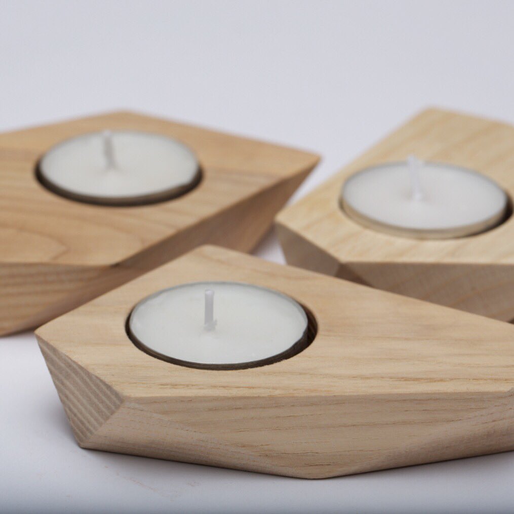 Odel_Maker's tweet photo. OUR SHOP IS OPEN! A couple more items have been added so swing by and take a look! https://t.co/d9sNDd4fQq Thank you! Photos by @pauljcochrane #choppingboard #tealight #tealightholder #choppingboards #ashchoppingboard #ash #ashwood #hardwood https://t.co/0jP6XRtgPA