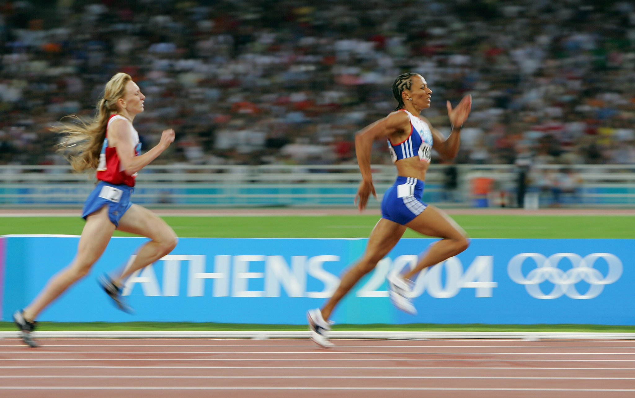Happy birthday to Dame Kelly Holmes!    A true champion 