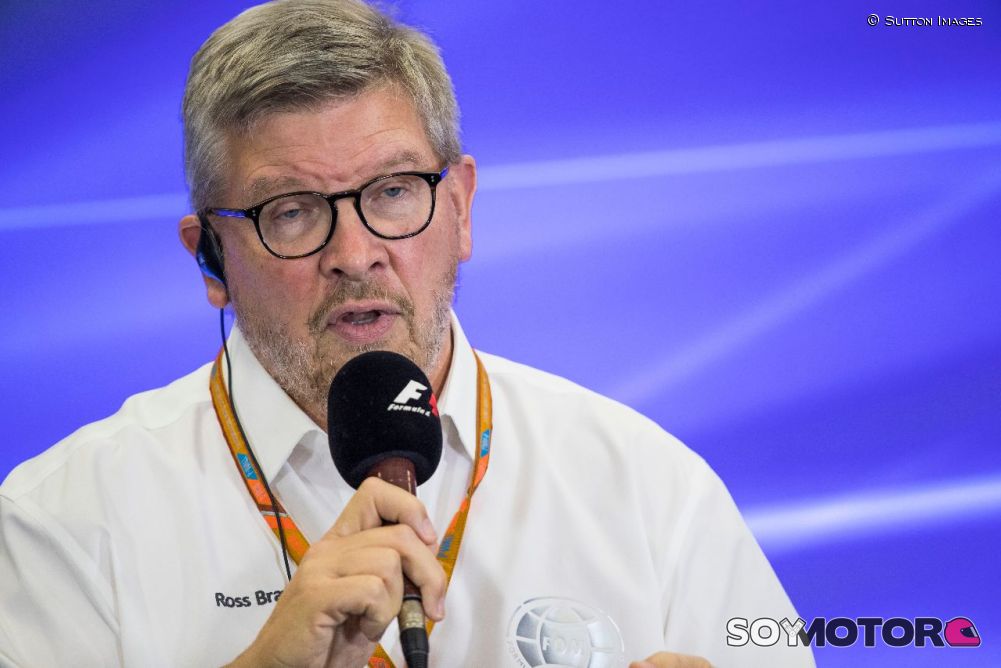 SoyMotor's tweet photo. Brawn ve "altamente improbable" que algún equipo de la zona media llegue al podio en 2018 - https://t.co/FcN04ZVZFM #F1 https://t.co/eJul5KxShW