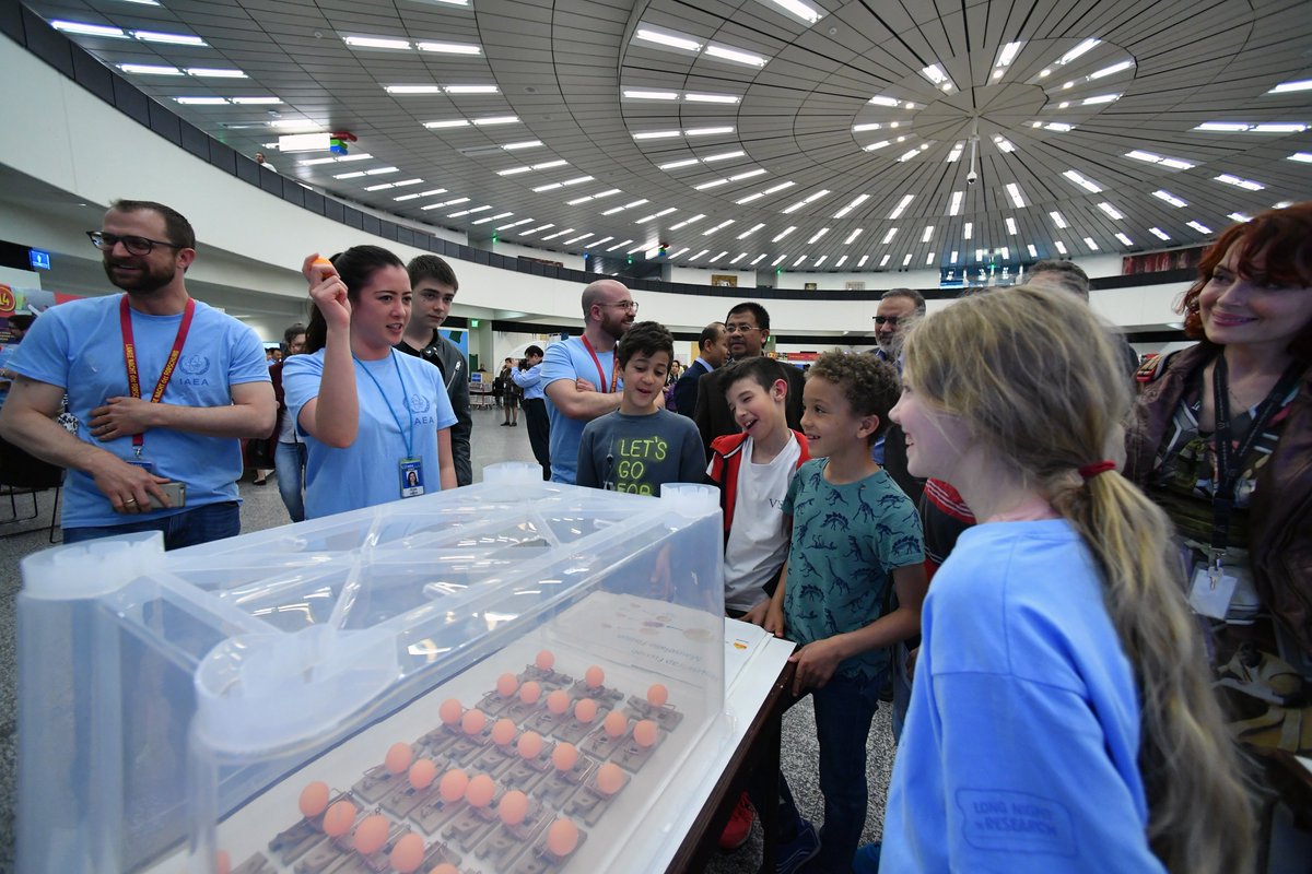 IAEANE's tweet photo. Over 1600 visitors came to the Vienna International Centre to learn about #NuclearScience for the #LongNightOfResearch on Friday!
If you missed it, you can still watch our recorded livestream: https://t.co/tEorxp2Sbk
#LNF18 #NuclearEducation https://t.co/uJUg4mPNJF
