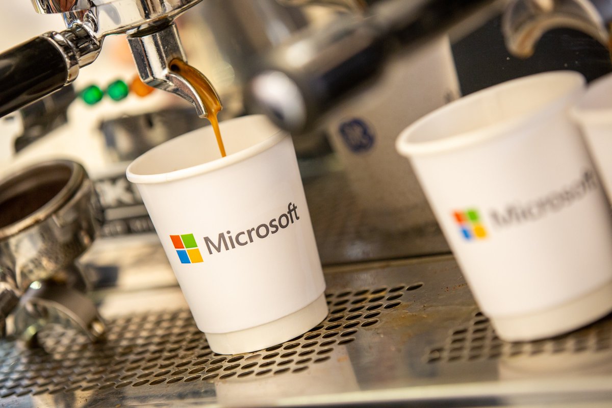 MS_PublicSector's tweet photo. Fragen zur Digitalisierung im Gesundheitswesen werden gerne am Microsoft Stand auf der #conhIT beantwortet. https://t.co/Guih689nQM