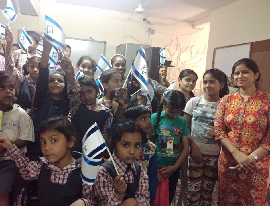 aarohan_ngo's tweet photo. @Aarohan_Ngo Family wishes all @people of Israel and His @Excellency,
the @Ambassador of @Israel in India on @70th @Independence_Day.
Thanks to His Excellency Mr. Daniel Carmon and Ms. Ditza @Froim for the associated with @aarohan_ngo https://t.co/X8U2xIMmoc
