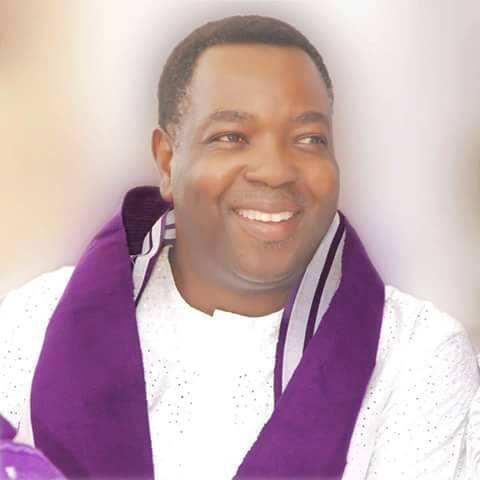 AbiodunBorisade's tweet photo. @BabajideOtitoju
@tvcnewsng #jhuk #JH
@swiftreporters
#Ekiti2018
Engr. Kayode Ojo preaches peace....
APC will succeed!!
When brothers fight to the death, a stranger inherits their father's estate.
#Standwithkayodeojo https://t.co/ULYyO7Ah1Z
