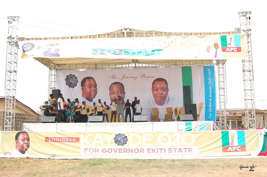 AbiodunBorisade's tweet photo. @BabajideOtitoju
@tvcnewsng #jhuk #JH
@swiftreporters
#Ekiti2018
Engr. Kayode Ojo preaches peace....
APC will succeed!!
When brothers fight to the death, a stranger inherits their father's estate.
#Standwithkayodeojo https://t.co/ULYyO7Ah1Z