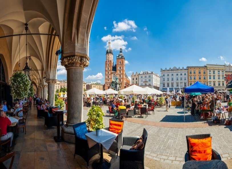 estemdevacances's tweet photo. Preparados para la próxima salida a #Cracovia #Krakow #Poland.
¿Alguna recomendación?
✈️🍴😍😜🚗⚓️
#viajes #polonia
#estemdevacances https://t.co/nqbBDtmnKq