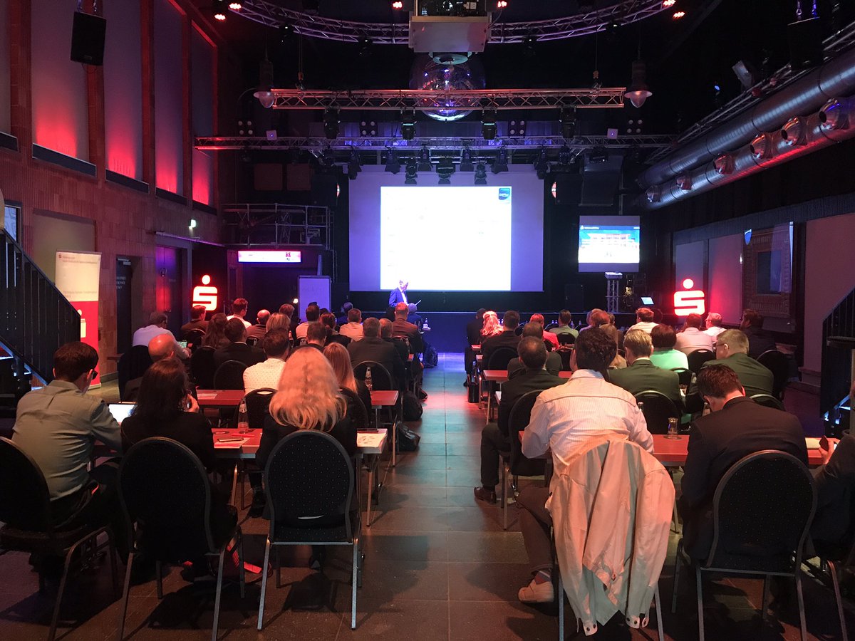 luk1sch's tweet photo. Volle Bude auf der #ftdt18 https://t.co/Qfq7aHRhgh