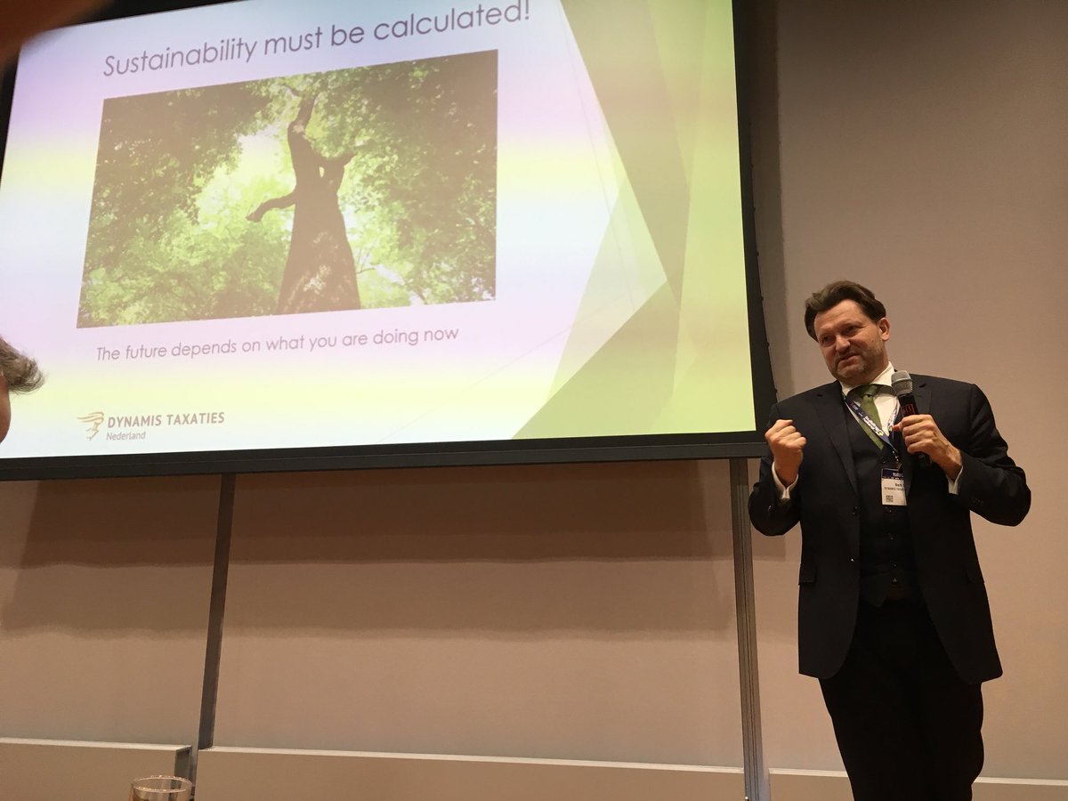 selinaroskam's tweet photo. Sustainability must be calculated.
Bert Deen @DynamisVastgoed is big promotor of green valuations of commercial properties. He already did a couple of 100 valuations with a chapter on #sustainability. #buildinterest https://t.co/vCI6sTY29L